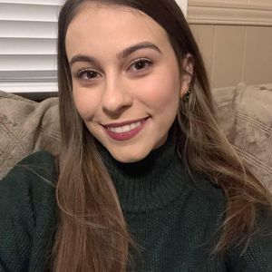 Meet your Posher, Lia